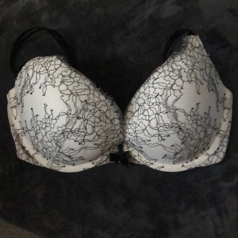 Victoria’s Secret bra